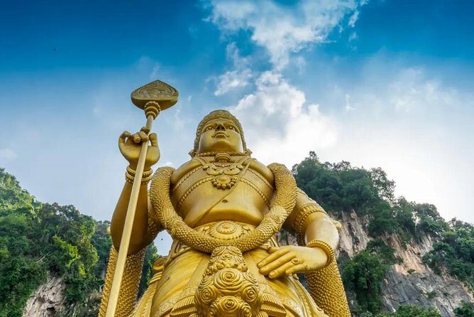 Genting Highlands En-route Batu Caves Day Tour Private & Guided - Key Points