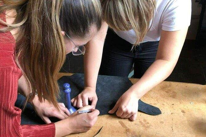 Genuine Leather Tote Bag Workshop in Leiden - What is the Leather Tote Workshop in Leiden?