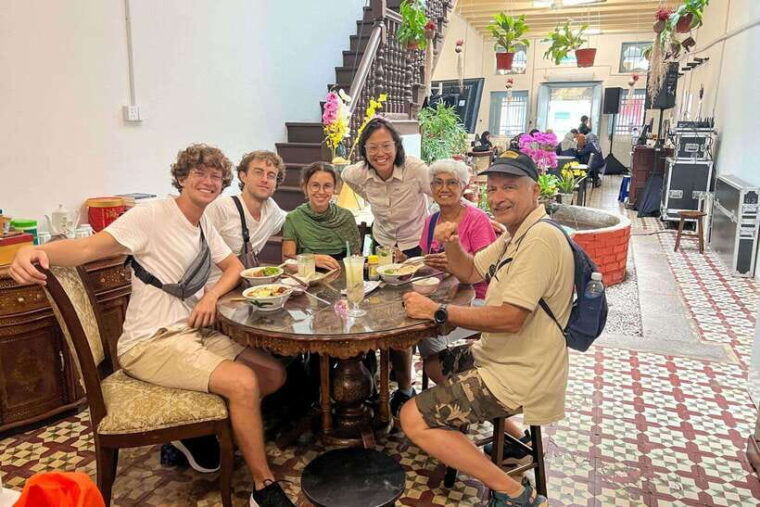 george-town-authentic-food-tour-with-12-tastings