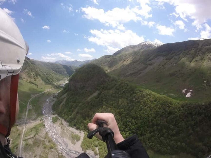 Georgia: Paragliding tandem flight in Gudauri with video - Return Transfer
