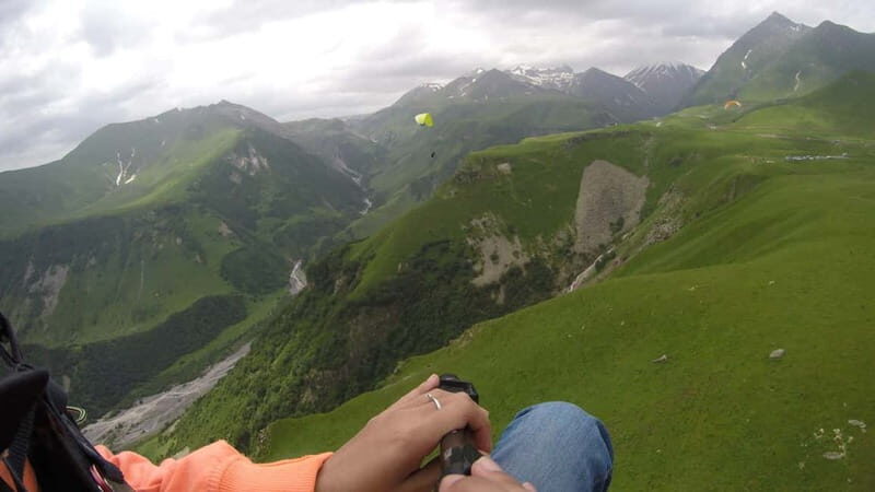 Georgia: Paragliding tandem flight in Gudauri with video - What to Bring