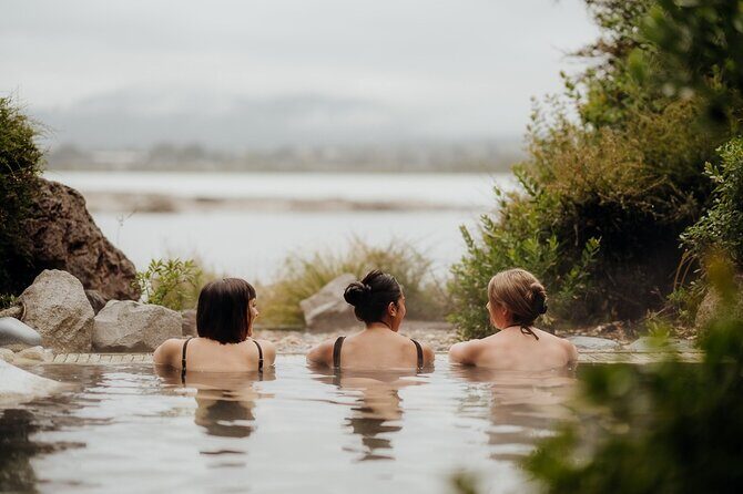 Geothermal Lakeside Bathing Experience - Deluxe Lake Spa - What the Tour Offers  