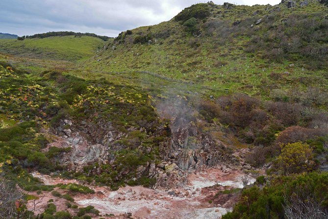 geotour-terceira-island-explore-the-caves