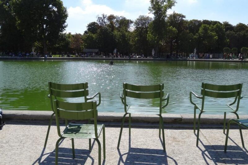 germain-private-walking-tour-through-montmartre-passages