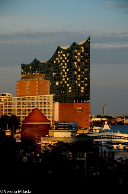 german-hamburg-historic-city-center-pay-what-you-want-tour