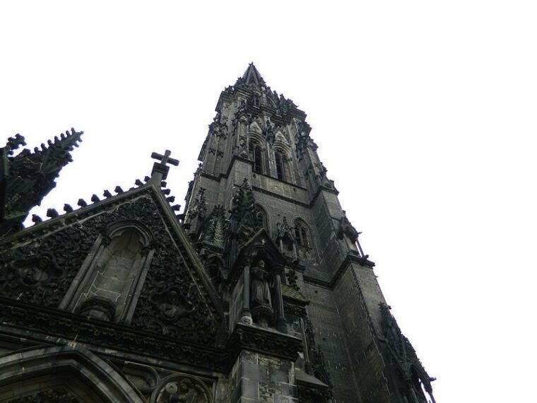 german-hamburg-historic-city-center-pay-what-you-want-tour