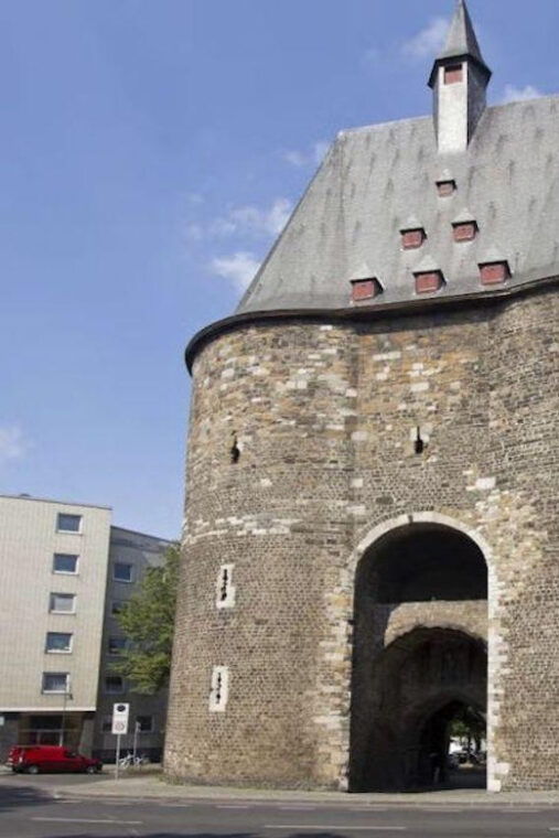 germany-guided-tour-of-aachen