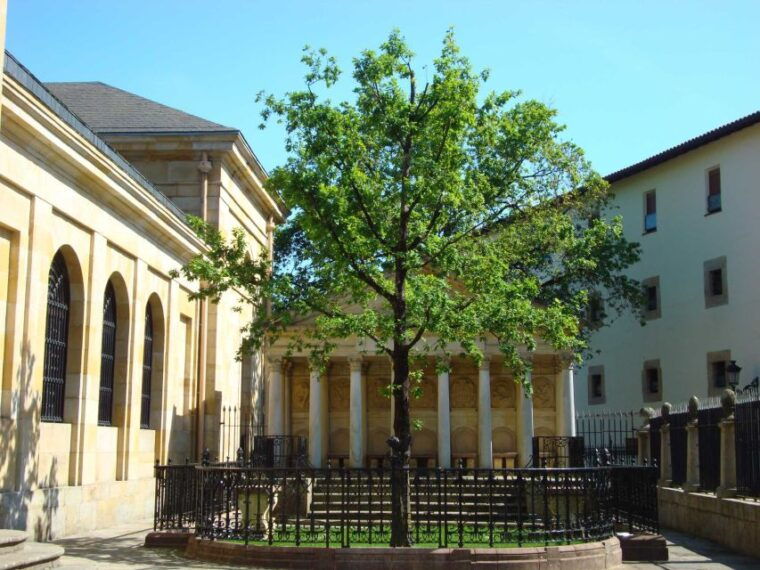 gernika-walking-tour-war-and-peace