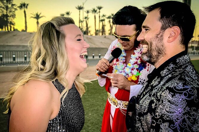 get-married-elvis-wedding-las-vegas-sign-photography