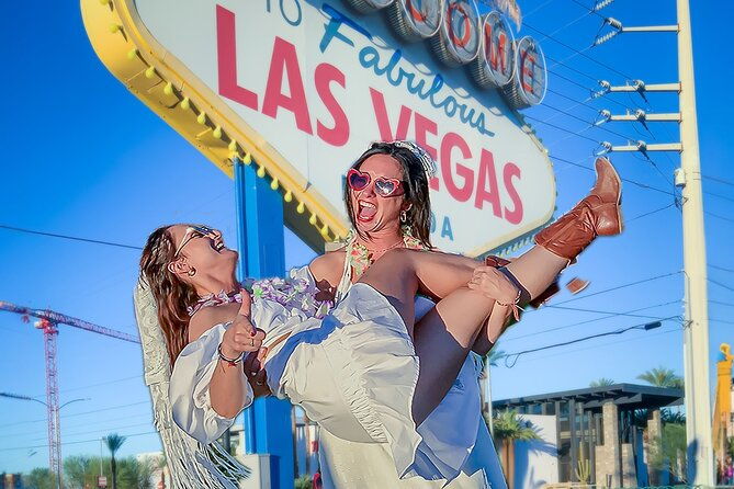 get-married-elvis-wedding-las-vegas-sign-photography