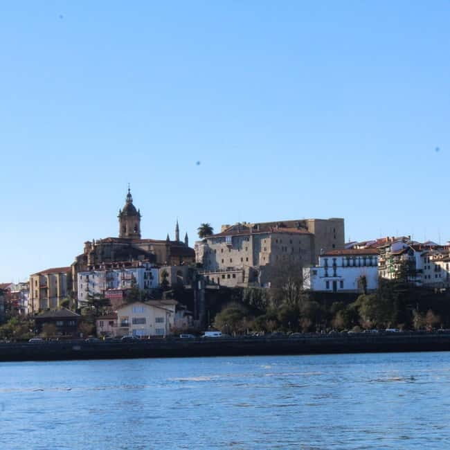 Get to know Hondarribia by sea. Audio-guided boat tour - An Introduction to the Experience
