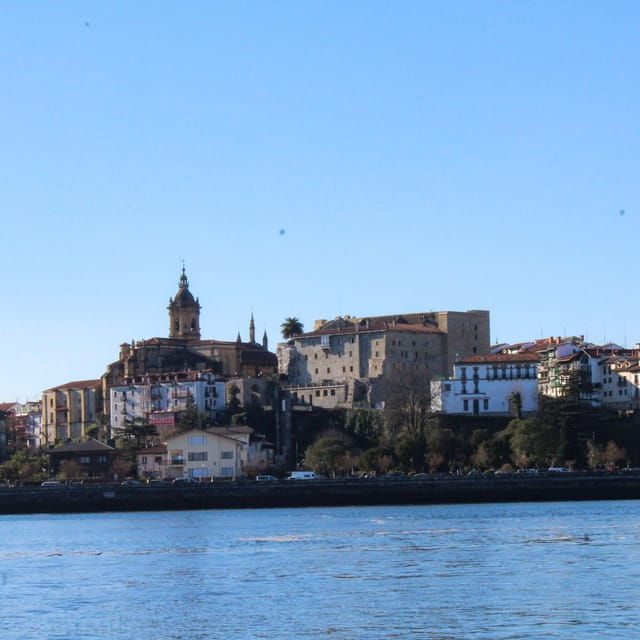 get-to-know-hondarribia-by-sea