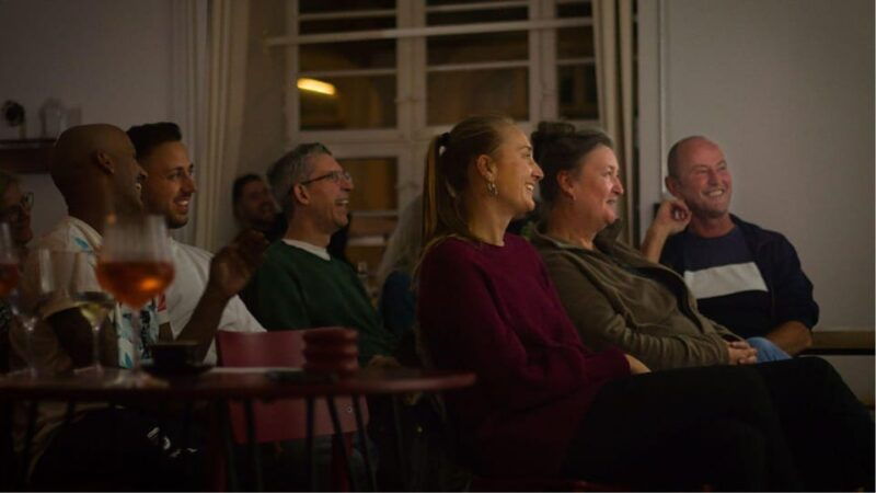 get-up-comedy-in-hamburg-life-is-too-short-not-to-laugh