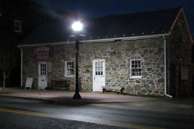 gettysburg-ghost-hunt-tour-with-ghost-hunting-equipment