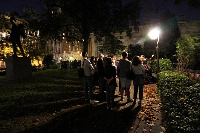 ghost-tour-of-philadelphia-by-candlelight