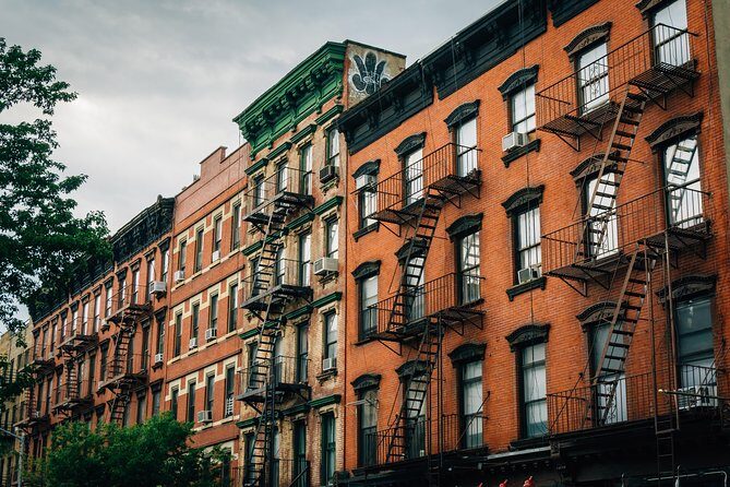 Ghosts of Greenwich Village: 2-Hour Private Walking Tour - A Personal Touch from the Guides