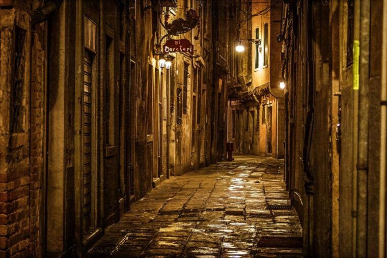 ghosts-of-venice-castello-malibran-theater-cannaregio