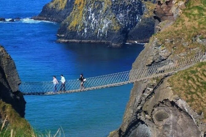 giants-causeway-and-belfast-2-days-with-private-chauffeur-tour-2
