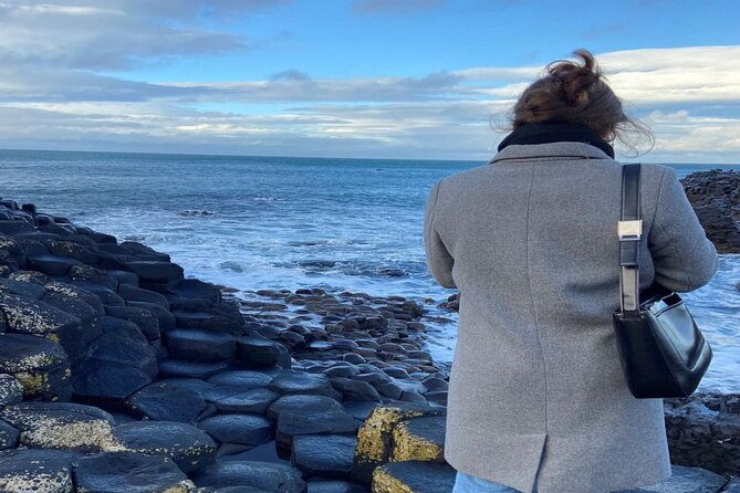 giants-causeway-rope-bridge-carrickfergus-castle-and-dark-hedges-tour
