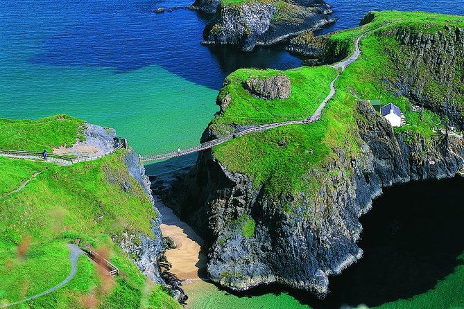 giants-causeway-tour-including-game-of-thrones-sites-from-belfast