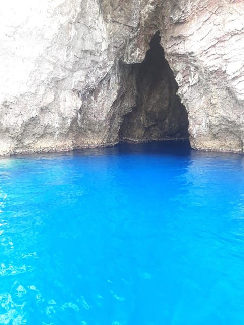 giardini-naxos-isola-bella-and-grottos-cruise-with-aperitif