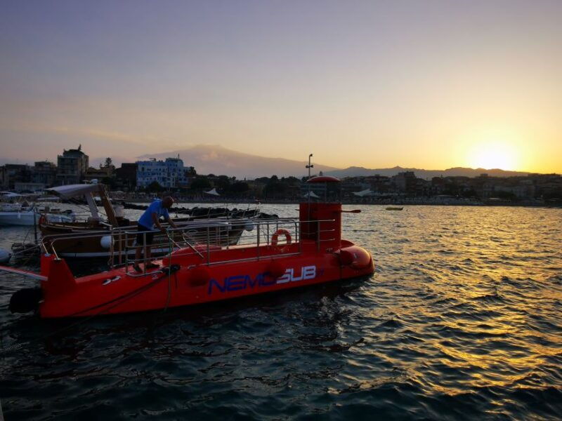 giardini-naxos-semi-submarine-tour-to-isola-bella