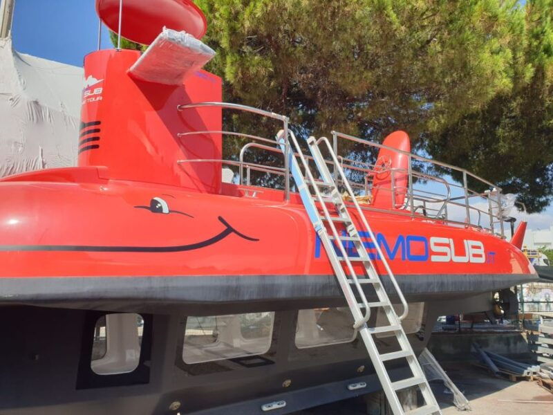 giardini-naxos-semi-submarine-tour-to-isola-bella