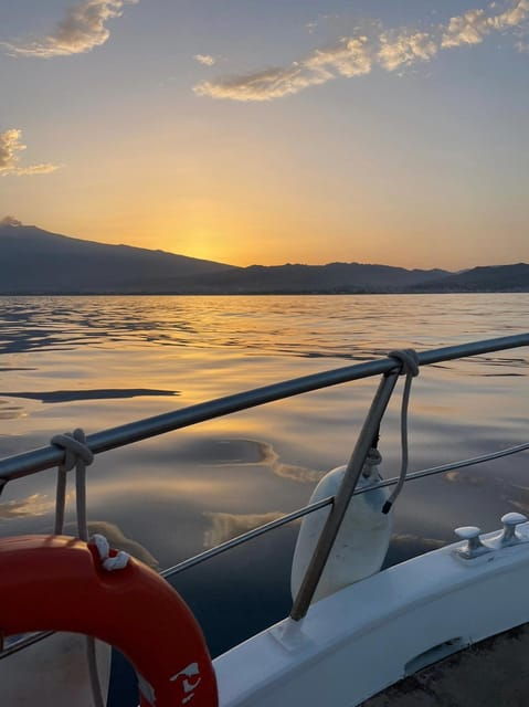 giardini-naxos-sunset-dolphin-watching-cruise-with-aperitif