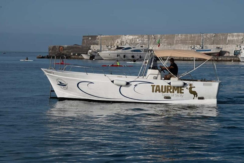 Giardini Naxos Taormina: tour in barca lungo la costa - The Value of This Experience