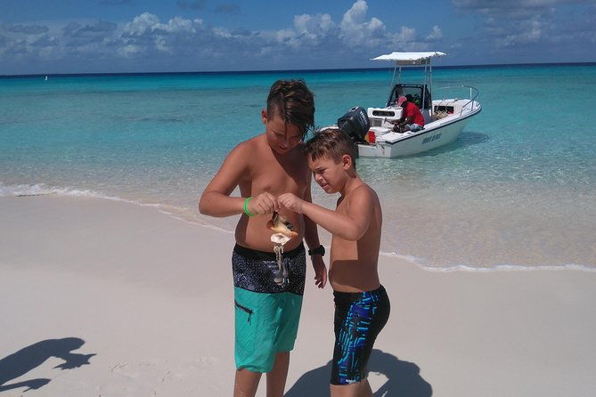 gibbs-cay-stingray-and-conch-dive-adventure