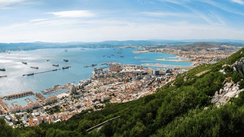Gibraltar shopping: Desde Málaga y la Costa del Sol - An In-Depth Look at the Gibraltar Tour Experience