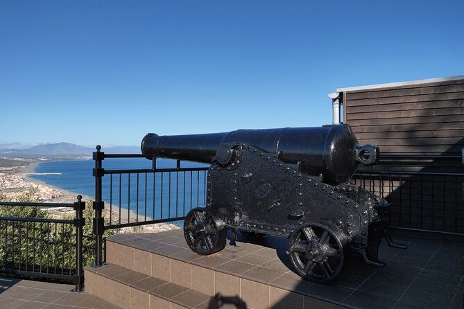 gibraltar-sightseeing-tour-with-monkeys-and-panoramic-views