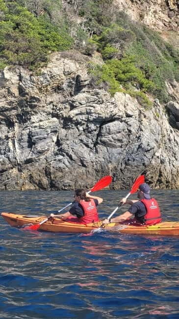 Giens and the presque-île in sea kayak with a guide - Discovering the Giens Coastline by Sea Kayak: An Authentic Adventure in Provence