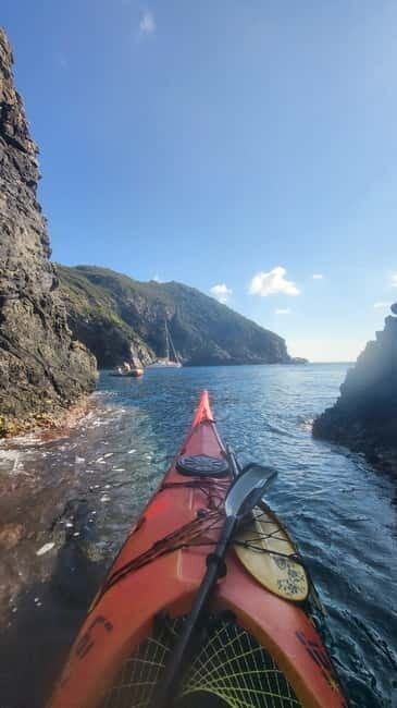 Giens and the presque-île in sea kayak with a guide - The Value of the Experience