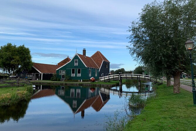 giethoorn-afsluitdijk-zaanse-schans-day-tour-incl-hotel-pick-up