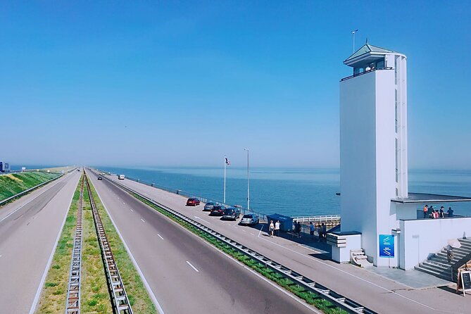giethoorn-afsluitdijk-zaanse-schans-day-tour-incl-hotel-pick-up