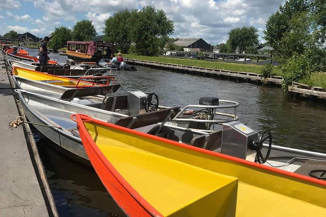 giethoorn-and-zaanse-schans-windmills-day-trip-from-amsterdam