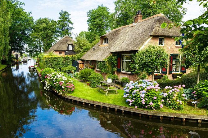 giethoorn-day-private-tour-inc-boat-trip