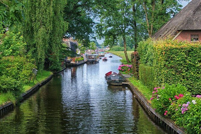 Giethoorn Private Tour, Canal Cruise and Windmills from Amsterdam - Key Points