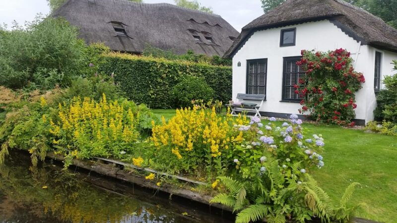 giethoorn-private-tour-with-open-boat-and-local-captain