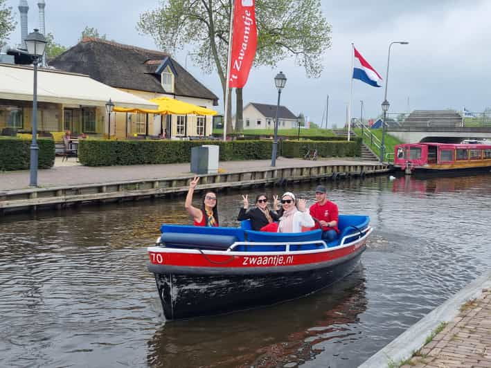 giethoorn-private-tour-with-open-boat-and-local-captain