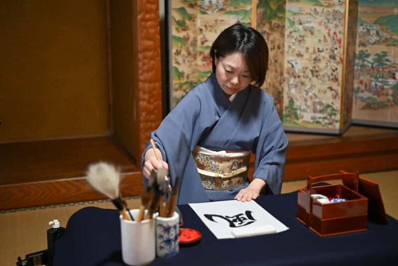 Gifu: Calligraphy and Traditional Japanese Crafts - What to Expect from the Experience