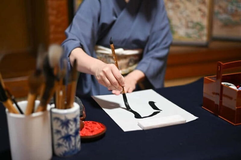 Gifu: Calligraphy Workshop with Japanese Masu Box - Gifu: Calligraphy Workshop with Japanese Masu Box - A Cultural Treasure