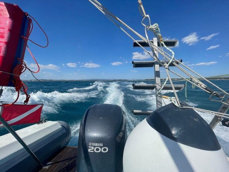 giglio-island-tuscania-tour-and-snorkelling-on-a-dinghy