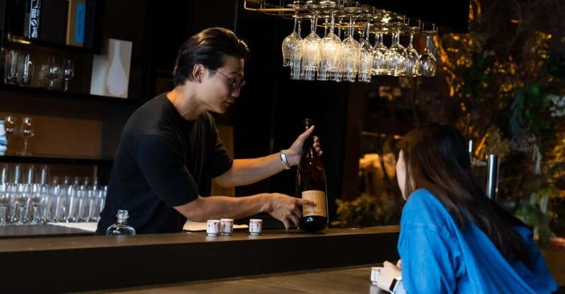 ginza-tokyo-sake-experience-with-traditional-vessels