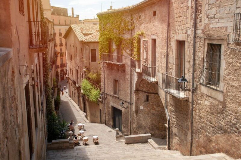 girona-guided-2-hour-walking-tour-with-food-tasting