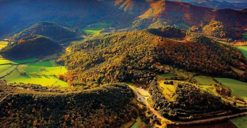 girona-volcano-area-besalu-and-banyoles-lake-tour