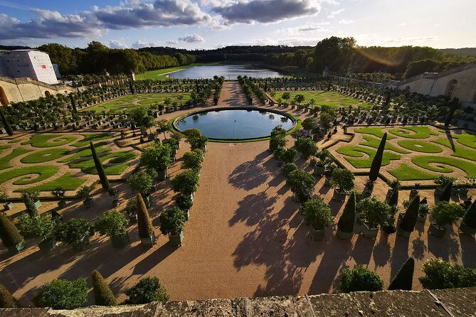 giverny-and-versailles-full-day-private-guided-tour-wih-hotel-pickup