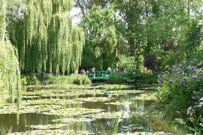 giverny-and-versailles-small-group-day-trip-from-paris-with-lunch