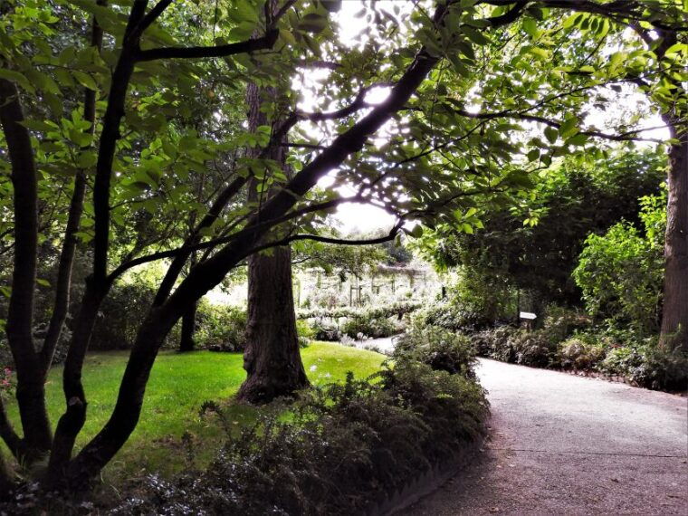 giverny-monets-house-and-gardens-skip-the-line-tour